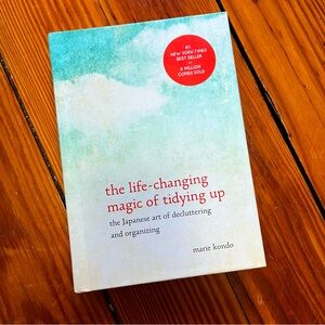 The Life Changing Magic of Tidying Up Marie Kondo Book